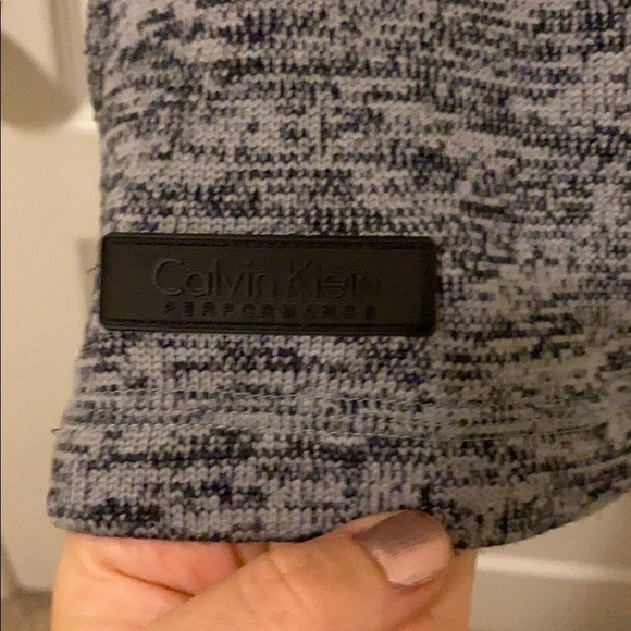 CK puffer like sweater vest - Picture 6 of 6